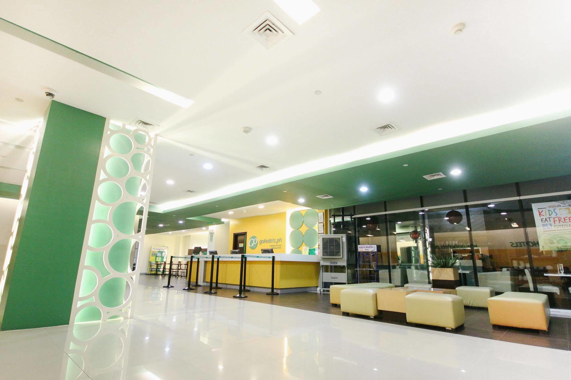 Go Hotels Plus Mandaluyong Bagian luar foto