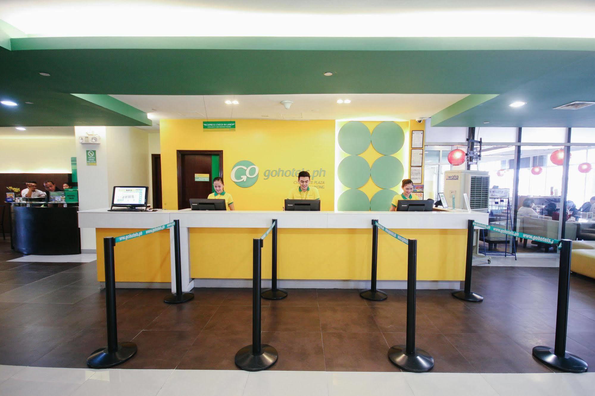 Go Hotels Plus Mandaluyong Bagian luar foto